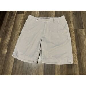 Greg Norman Performance Fabric Golf Short Size 32 Light Gray With Golf Flags‎